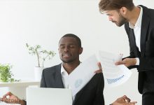 پشت گوش اندازی چیست؟